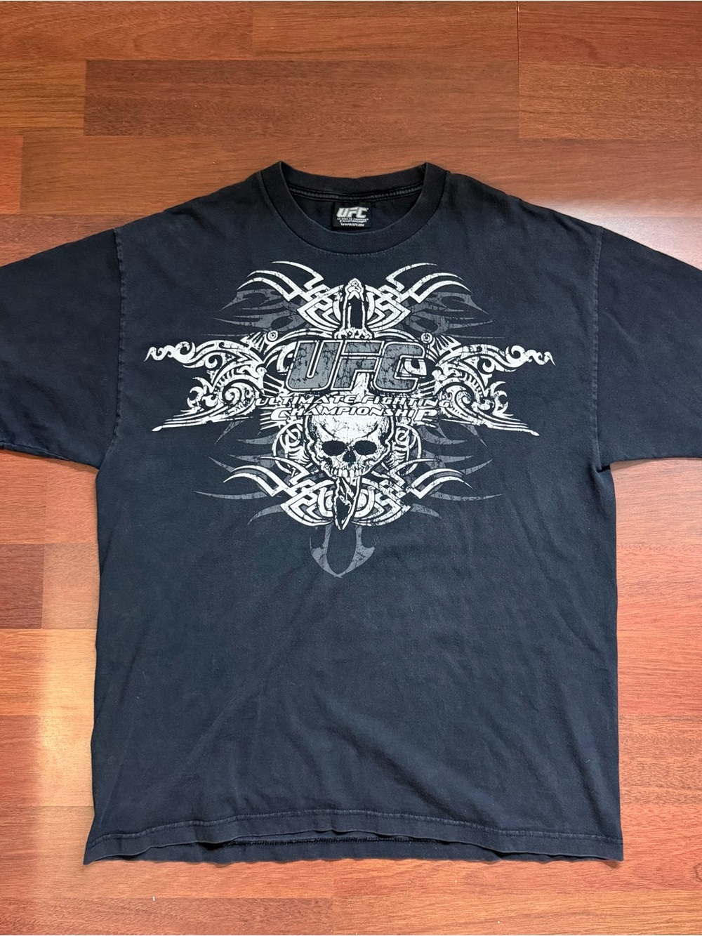 Vintage UFC Tribal Skull Graphic T-Shirt - XL